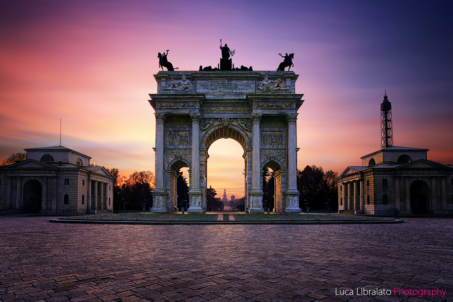 Arco Della Pace (Long Exposure Stacking)